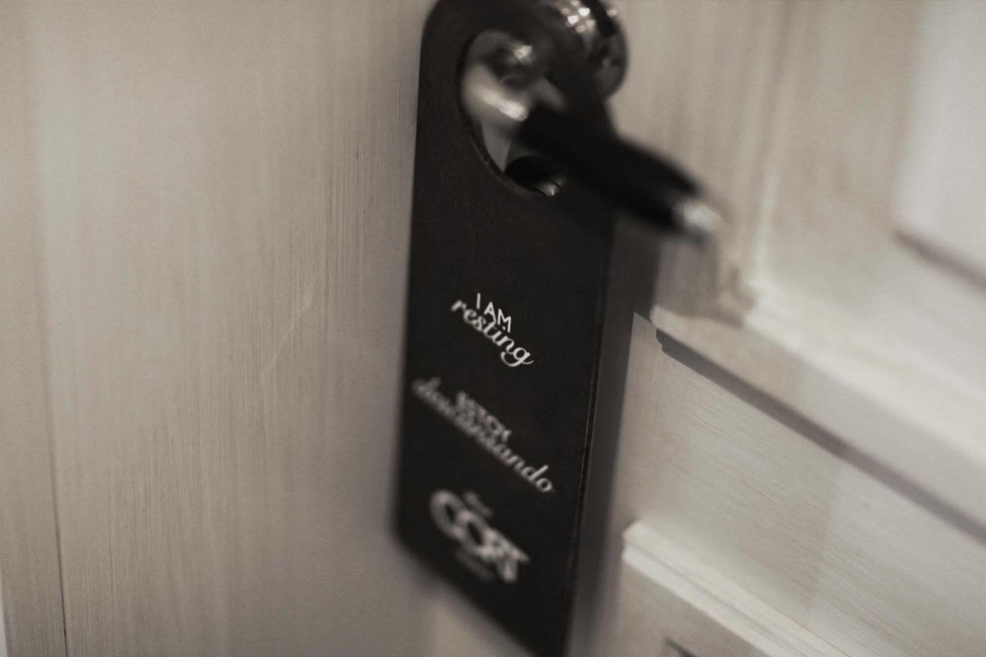 Hotel Cort Palma de Mallorca Exterior foto Door sign